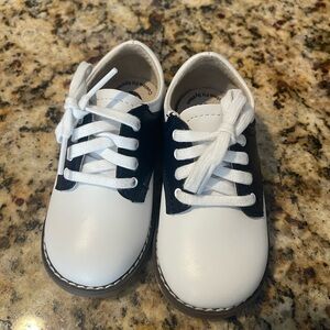 FootMates White and Black Dress Shoes for Kids